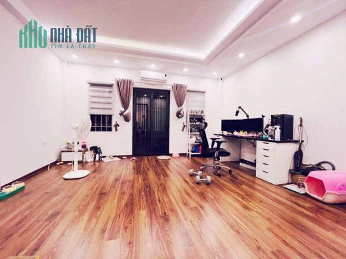 NHÀ TRUNG TÂM BẠCH MAI - MẶT TIỀN 5,3M SIÊU ĐẸP NHIỀU TIỆN ÍCH DT: 43M 5 TẦNG 6TỶ2