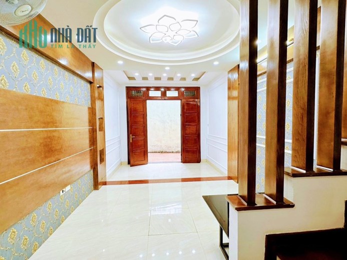 Chủ Đổi Nhà Mới CẦN THAH LÝ GẤP 35m², 5 TẦNG, MT 4.3M, 3.5 TỶ