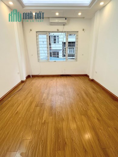 Chủ Đổi Nhà Mới CẦN THAH LÝ GẤP 35m², 5 TẦNG, MT 4.3M, 3.5 TỶ