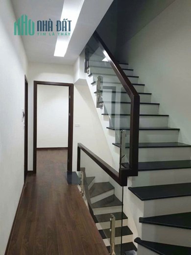 Bán nhà Thái hà, thái thịnh, nhà mới xây, ngõ thông kinh doanh. 68m2 5 tầng MT 5,25m giá 7 tỷ.