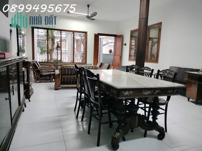Chính chủ bán Biệt thự mt thạch thị thanh, q1, 10mx23m, nở hậu 125 tỷ, 233,3m2 1 trệt 3