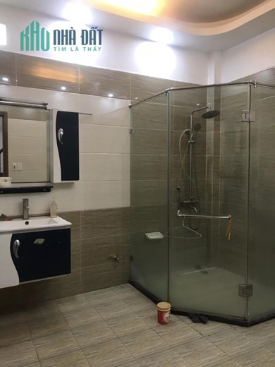 VÀO VIỆC !!! VIP Trung tâm Cầu Giấy, Hoa Bằng, 35m2  Nhỉnh 5.5 Tỷ siêu tiện ích