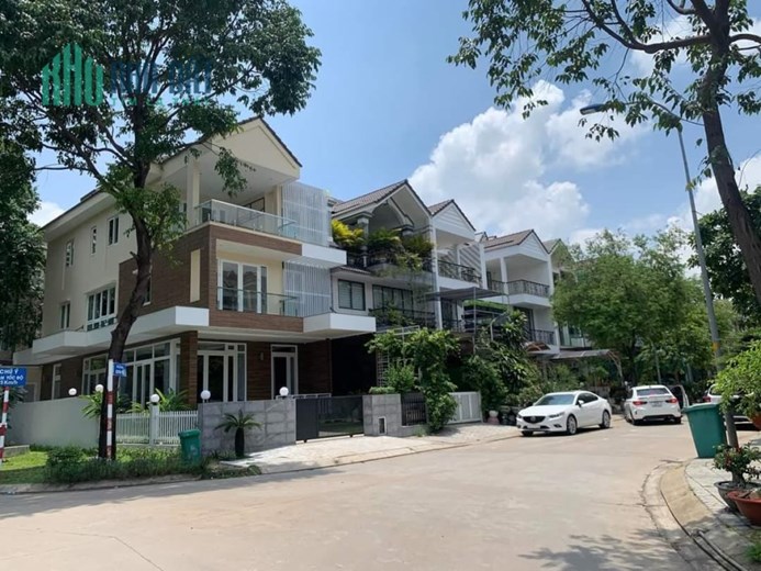 Biệt thự View sông nội  khu Jamona Home Resort  Hiệp Bình Phước DT 146m2