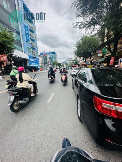 Cho thuê mặt tiền Nguyễn Gia Trí D2, Bình Thạnh, kinh doanh sầm uất
