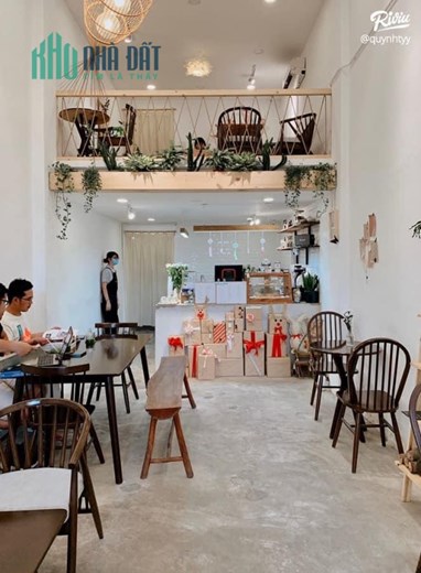 Cho thuê nhà mặt tiện Đinh Tiên Hoàng, Q1, 30tr
