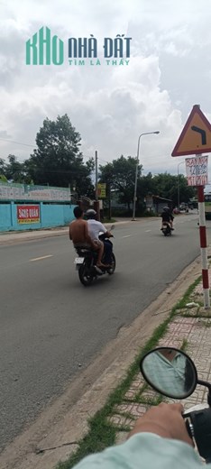 Bán đất mặt tiền kinh doanh DT 747 ngay cạnh cầu Ông Tiếp, gần chợ Thái Hòa giá 12 triệu/m2