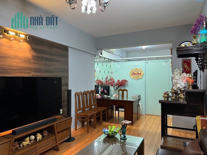 Bán rẻ căn hộ Bông Sao 68m2 full nội thất trung tâm hành chánh Q8 TP.HCM