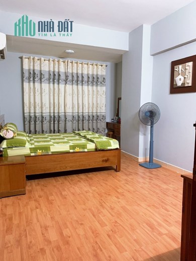 Bán rẻ căn hộ Bông Sao 68m2 full nội thất trung tâm hành chánh Q8 TP.HCM