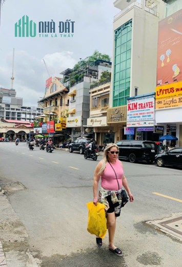 Bán tài sản VIP ngay chợ Bến Thành, đường 2 chiều, Q1.