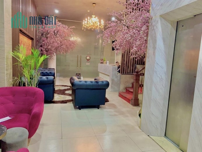 1 tỷ 450 triệu sở hưũ ngay nhà c4 gồm 2 phòng ngủ rộng 50 m2 , Ô TÔ đỗ sân rộng tại phố THẠCH