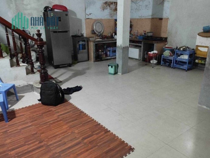 Cho thuê nhà nguyên căn, mặt phố, KD, VP, 45m2, 5T, 6N, 17tr, Lạc Long Quân.