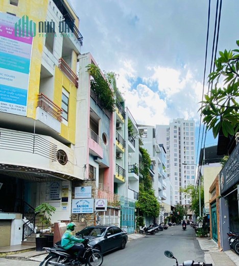 HÀNG HIẾM ngay chợ Tân Định góc 2 mặt tiền Hai Bà Trưng, Q.3.
