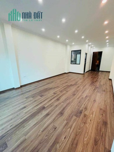 bán nhà ngõ Phạm Tuấn Tài .  Đặng Thùy Trâm . Dịch Vọng Hậu Cầu giấy dt 55 m2 giá 18,5 tỷ