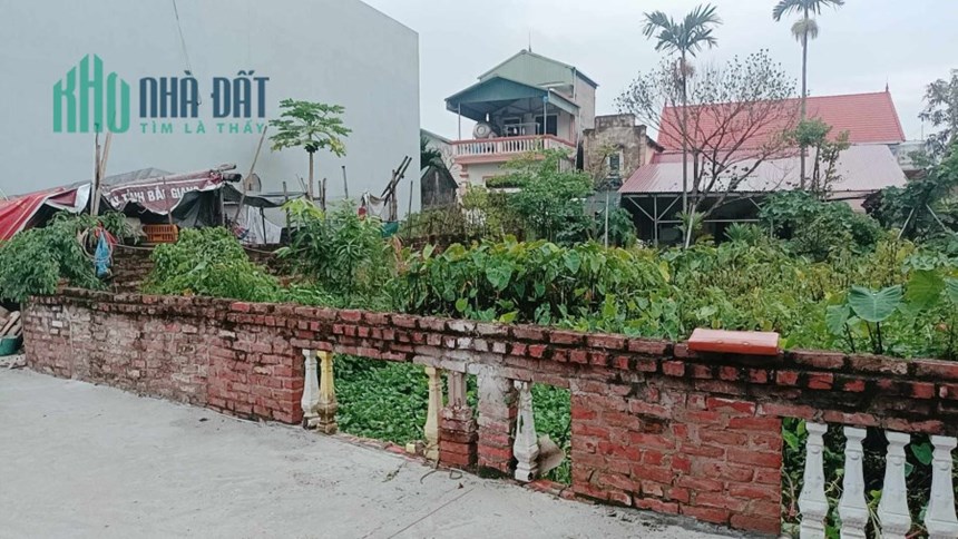 chỉ 2 tỷ sở hữu ngay lô đất cực đẹp, ô tô 16 chỗ đỗ cửa, đường affphan trải tận đất rộng 81 m2 tại