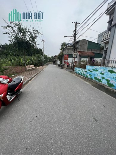 chỉ 2 tỷ sở hữu ngay lô đất cực đẹp, ô tô 16 chỗ đỗ cửa, đường affphan trải tận đất rộng 81 m2 tại