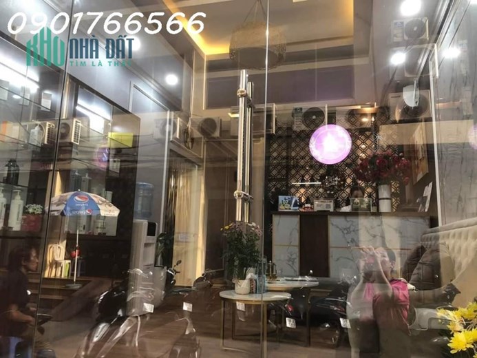Siêu phẩm, Phố Hoàng Cầu, Quận Đống đa, 50m x 5T, Giá 20 tỷ.