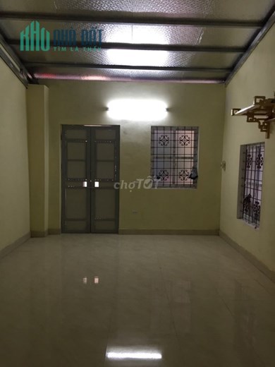 CHO THUÊ NHÀ GẦN BẾN XE NƯỚC NGẦM TIỆN KINH DOANH THOÁNG MÁT AN NINH TỐT.