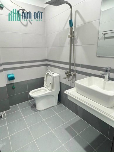 Bán nhà Kim Mã 27m*5T, 3PN Ngõ Rộng Ở Ngay Cực Đẹp 3.5 tỷ