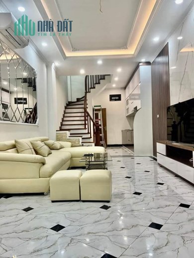 Tuyệt đẹp 35M2 Cổ Nhuế 5 tầng 4PN ngõ nông, gần ô tô 3.9 tỷ