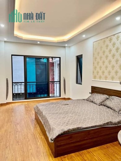 Tuyệt đẹp 35M2 Cổ Nhuế 5 tầng 4PN ngõ nông, gần ô tô 3.9 tỷ