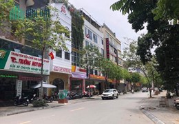 bán nhà ngõ phân lô Phạm Tuấn Tài Trần Quốc Hoàn  Dịch Vọng Hậu Cầu Giấy dt 52 m2  giá 19,8 tỷ