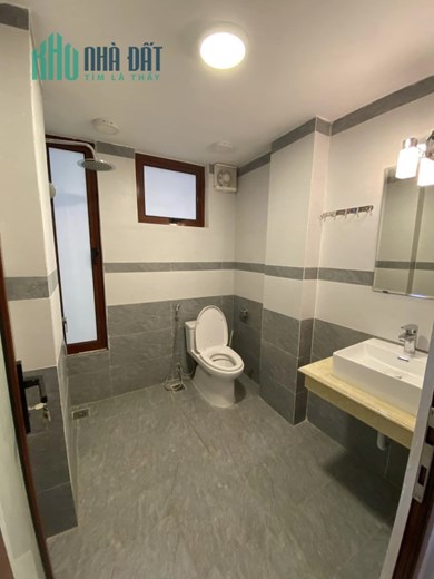 42m 6 Tầng Thang Máy Phố Nguyễn Ngọc Nại Thanh Xuân. Ô Tô Chạy Quanh Nhà, Chủ Thiện Chí Bán.