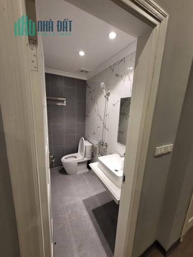 20 Căn Hộ Dòng Tiền 1.8 Tỷ 1 Năm Phố Thịnh Hào Trung Tâm Đống Đa. Chủ Thiện Chí Bán