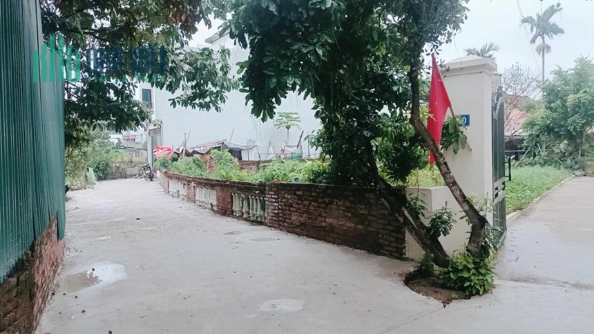 đất ĐÔNG DƯ( GIA LÂM)  300 m2 , vuông như tờ A4 , ngõ ô tô thông.. giá đầu tư.(rẻ bất ngờ)