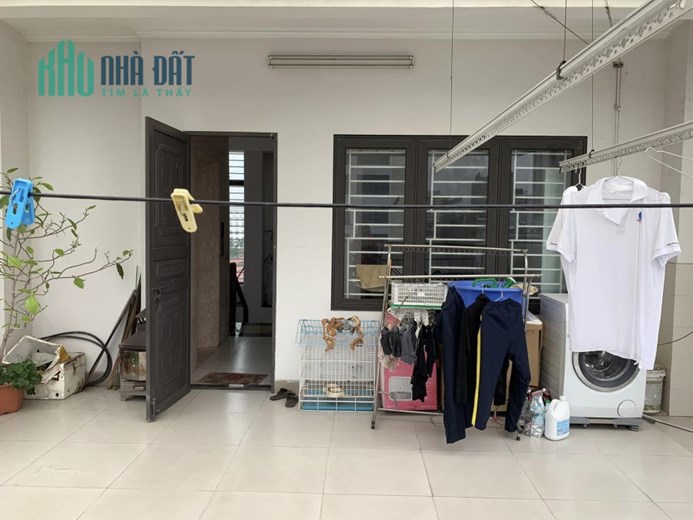 145m Phố Huỳnh Thúc Kháng Phân Lô Vỉa Hè Đá Bóng. Chủ Thiện Chí Bán