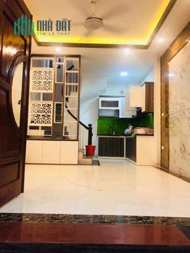 Cho thuê nhà nguyên căn, HGĐ, Trần Thái Tông 30m2, 4T, 3N, đủ đồ, 11tr.