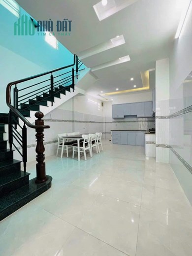Bán nhà 1/ Phan Huy Ích, Hẻm 4.5m, 60m2, 2 tầng BTCT ở ngay chỉ 4 tỷ nhỉnh