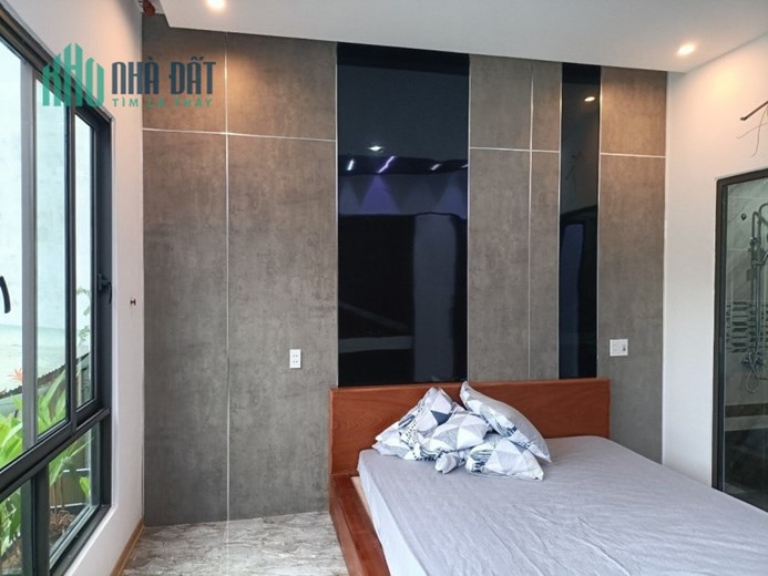 CHÍNH CHỦ BÁN NHÀ 2 TẦNG 2 MÊ MẶT TIỀN ĐƯỜNG TÔN ĐẢN