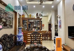 cần bán nhà Vị trí đẹp Phạm Tuấn Tài Nguyễn Phong Sắc Dịch Vọng Hậu Càu Giấy dt 52 m2 giá 12,5 tỷ