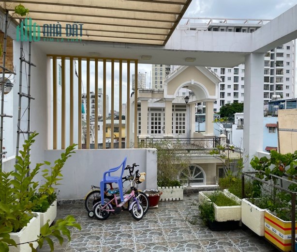 Hẻm ô tô  ngay Phan Đăng Lưu, 4*16.5M x Nhà mới 4 tầng BTCT 5PN - giá ~ 8 tỷ