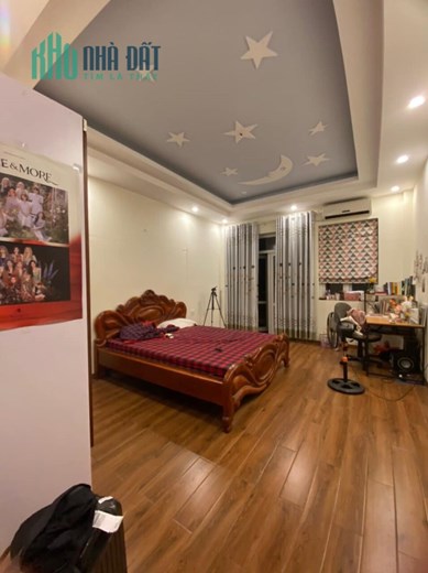 Bán nhà Tam Trinh, phân lô liền kề 70 m2, 11 tỷ 500. LH: 0947865456