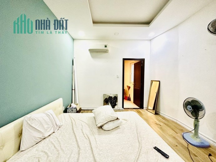 Giảm 2 Tỷ chủ ngộp bank bán gấp nhà khu VIP LÊ VĂN SỸ Q3 86m2 sát MT.
