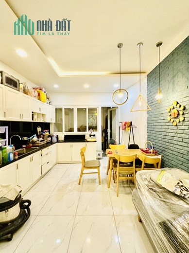 Giảm 2 Tỷ chủ ngộp bank bán gấp nhà khu VIP LÊ VĂN SỸ Q3 86m2 sát MT.