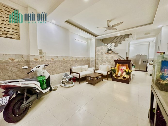 Bán nhà P.Phú Trung, Q.Tân Phú, 55m2(4.6x12), 4 TẦNG BTCT, 1 SẸC HXH ĐỖ CỬA