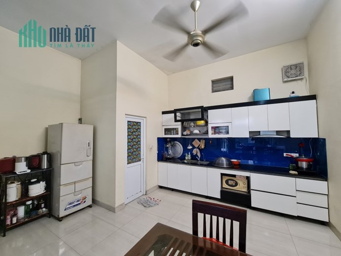 BÁN NHÀ PHỐ BỒ ĐỀ, LONG BIÊN, NGÕ KINH DOANH, Ô TÔ TRÁNH NHAU.