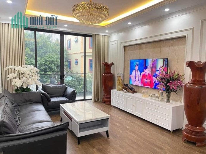 Cần bán gấp căn nhà 5 tầng x 50m2 phân lô Văn Khê– Hà Đông
Nhà tự tay xây tâm huyết bán đi không