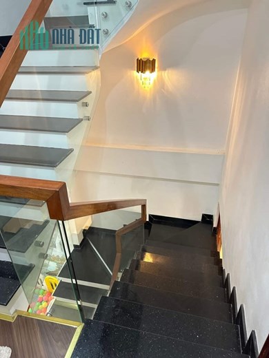 Cần bán gấp căn nhà 5 tầng x 50m2 phân lô Văn Khê– Hà Đông
Nhà tự tay xây tâm huyết bán đi không