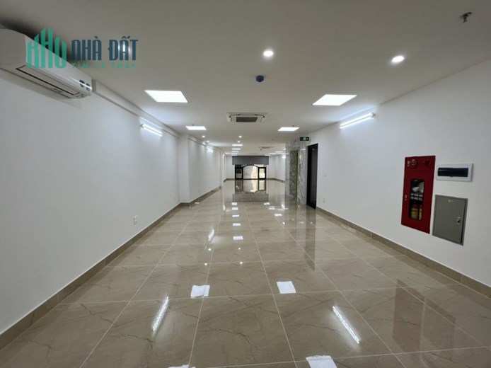 Siêu Hot! Cho thuê toà nhà mới xây 652m2 tại ngõ Thái Hà, Đống Đa, gần ngay mặt phố