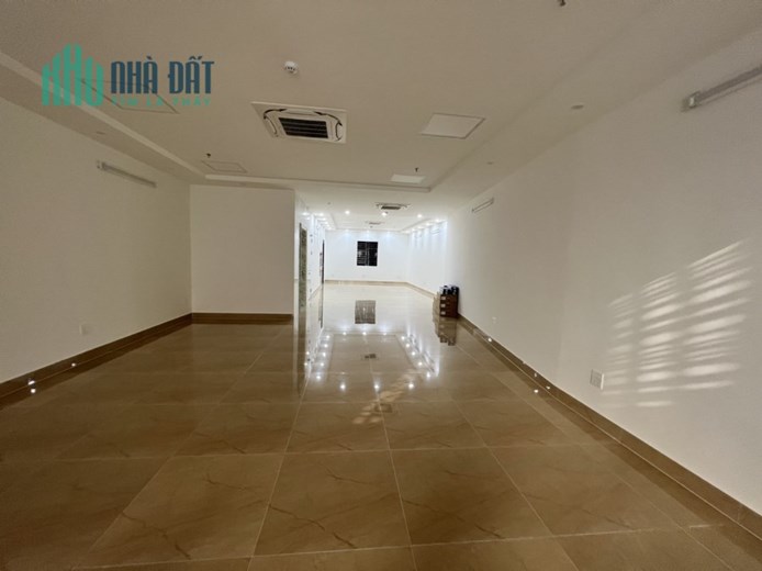 Siêu Hot! Cho thuê toà nhà mới xây 652m2 tại ngõ Thái Hà, Đống Đa, gần ngay mặt phố