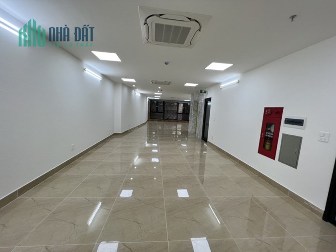 Siêu Hot! Cho thuê toà nhà mới xây 652m2 tại ngõ Thái Hà, Đống Đa, gần ngay mặt phố