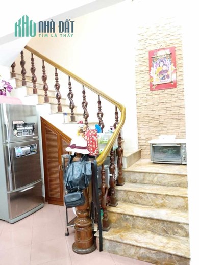 Cho thuê nhà nguyên căn 65m2, 4T, 3N, 1K, HGĐ , Cầu Giấy 15tr.
