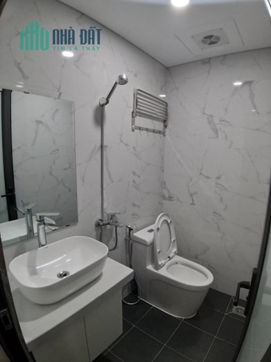 Mặt phố Xuân Thủy nhà mới tinh 2 mặt tiền 51m 6 tầng có thang máy ngõ ô tô đỗ cửa dòng tiền tốt chỉ