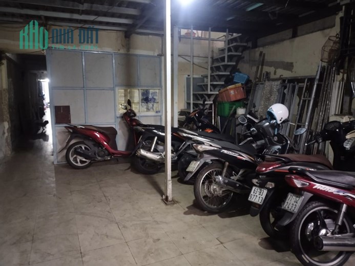 NGANG KHỦNG GẦN 6M - 4 TẤM - HẺM XE HƠI ĐỖ CỬA CÁCH 20M RA MẶT TIỀN - DÒNG TIỀN ỔN ĐỊNH