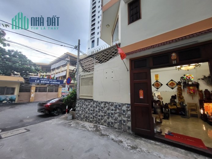 CHDV - DÒNG TIỀN 50TR/THÁNG - 7 TẦNG - HẺM OTO.