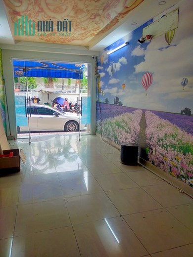 Chính chủ cần Bán gấp nhà nguyên căn 1 trệt 2 lầu 1 sân thượng tại 108 Bàn Cờ