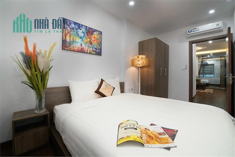 Bán hồ Đội Cấn, Ba Đình 1 mặt hồ 1 mặt ngõ 2 mặt thoáng ô tô kinh doanh 180m2, MT9m 35 tỷ 0933993568